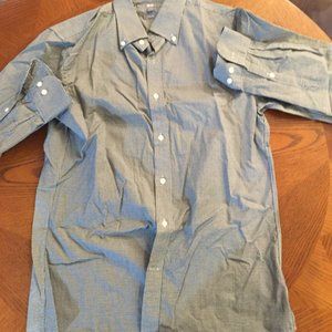 Uniqlo gingham microcheck button down small blue